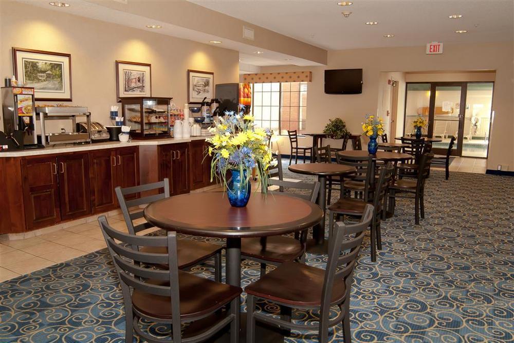 Countryside Inn And Suites Mount Orab Restaurant photo
