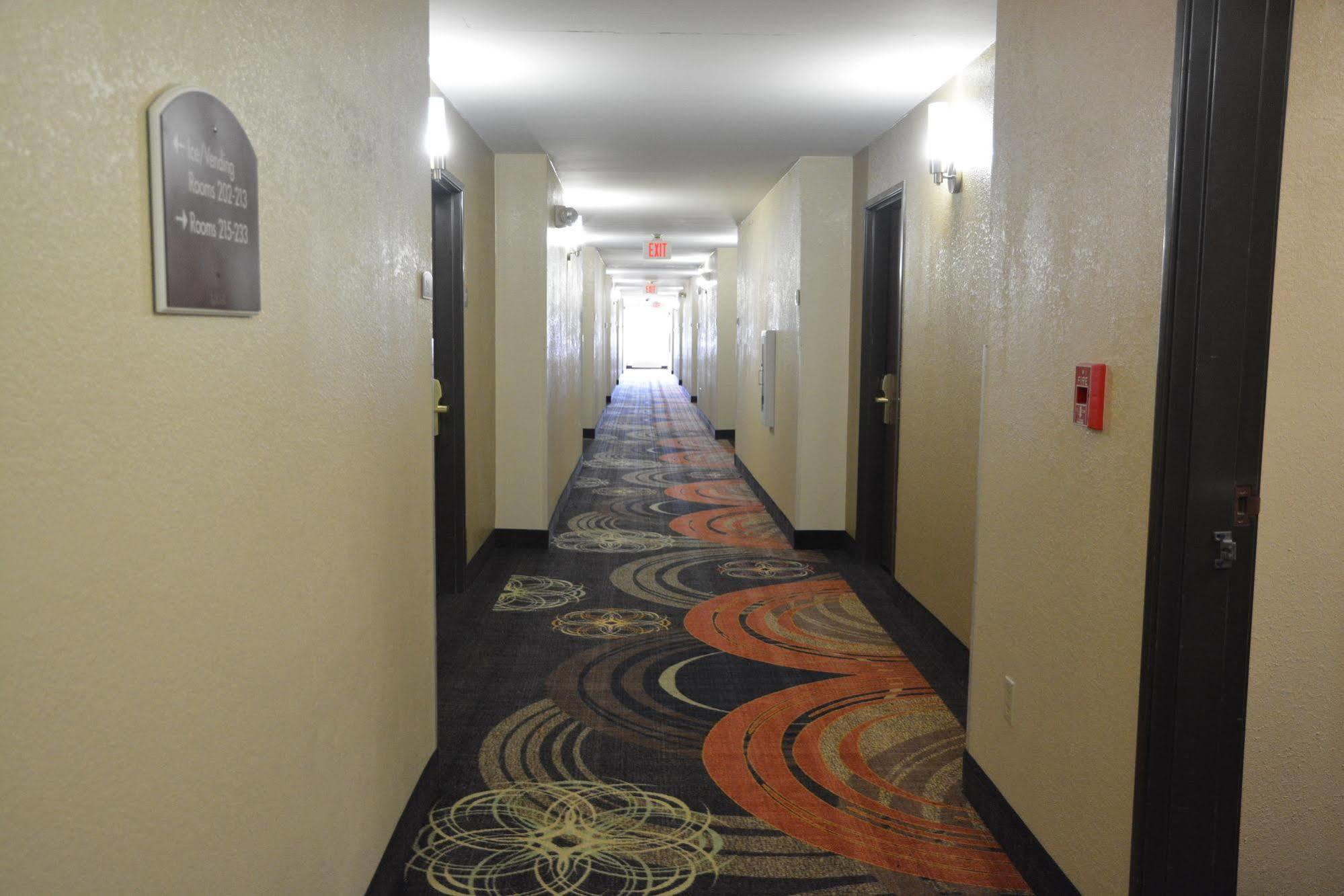Countryside Inn And Suites Mount Orab Exterior photo